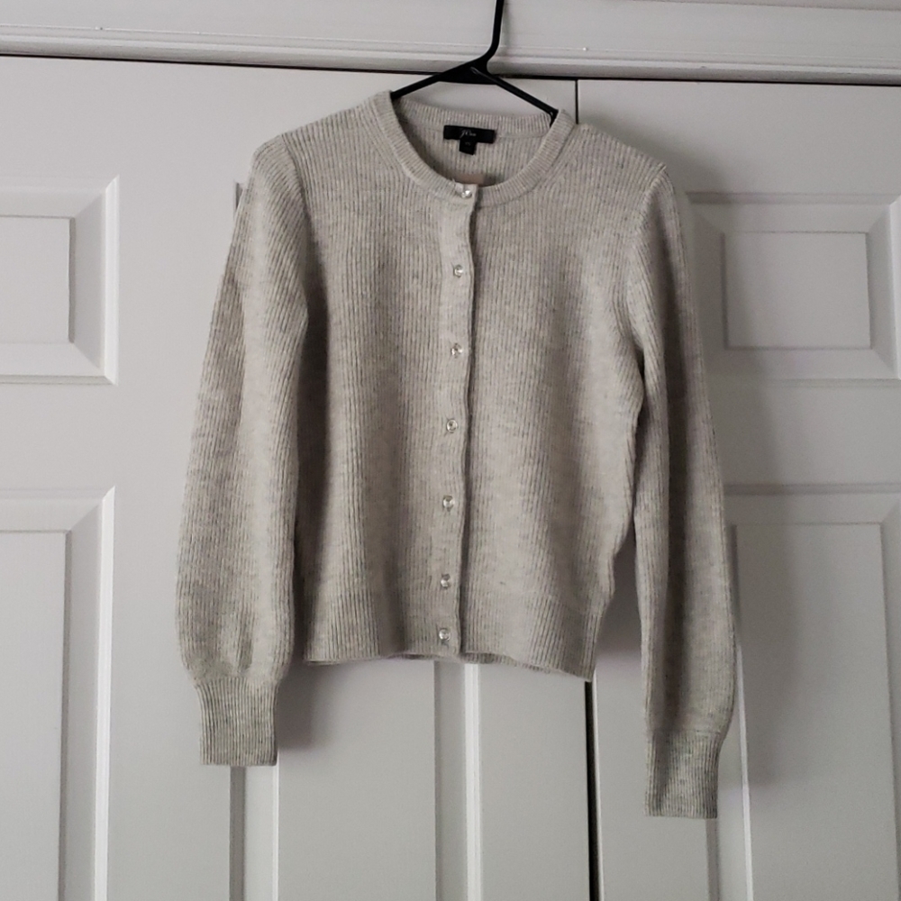 Cardigan sweater
